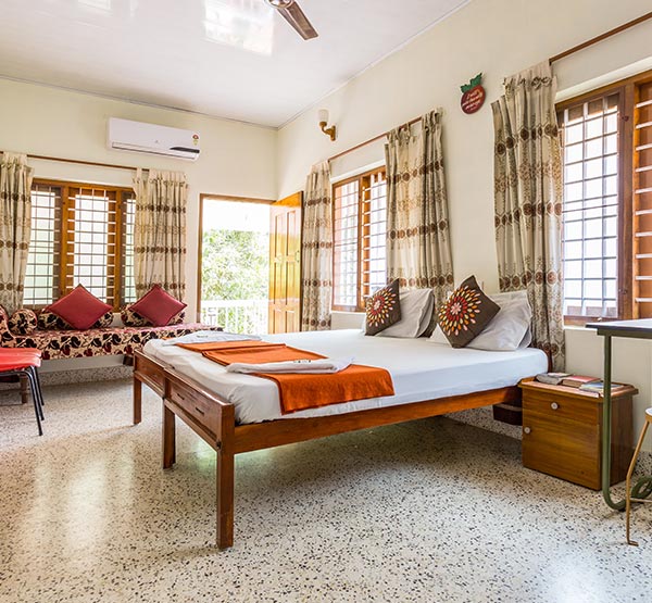 thoms-beach-homestay-super-delux-Ac-room