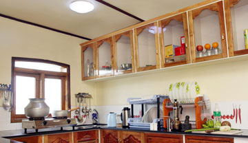 www.thomsbeachhomestay.com